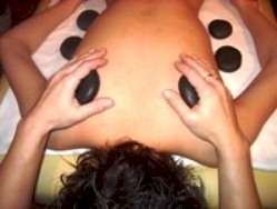 d4-hot-stone-massage